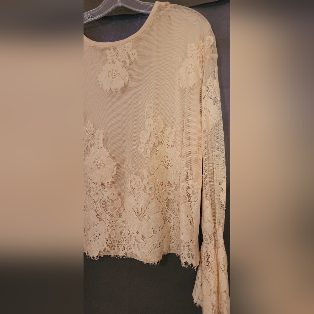 Daytrip See Through Lacey Long Sleeve Top Sz Med - Picture 7 of 9